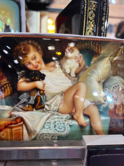 Bijou Fait Main, Boîte Artisanale, Poupée d'Art - Les Merveilles de l'Est | Article ID: 10037