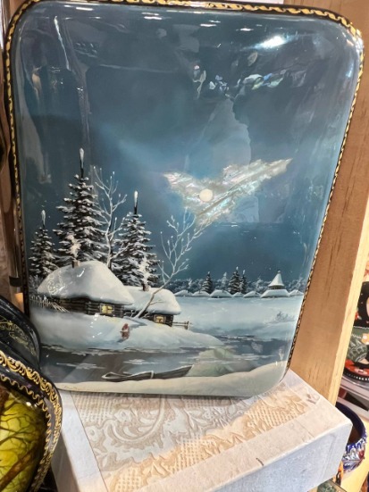 Bijou Fait Main, Boîte Artisanale, Poupée d'Art - Les Merveilles de l'Est | Article ID: 10038