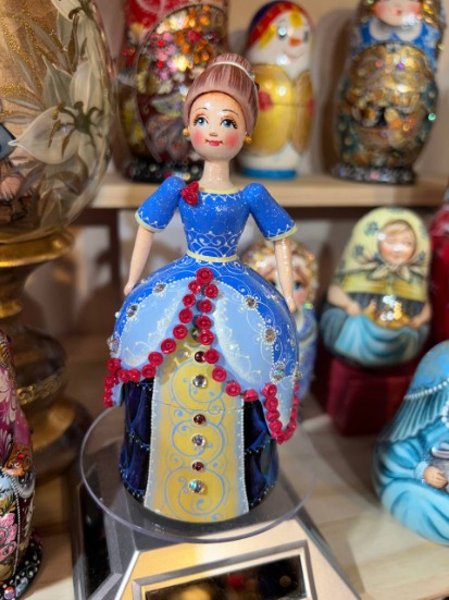 Bijou Fait Main, Boîte Artisanale, Poupée d'Art - Les Merveilles de l'Est | Article ID: 10041