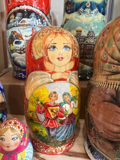 Bijou Fait Main, Boîte Artisanale, Poupée d'Art - Les Merveilles de l'Est | Article ID: 10044